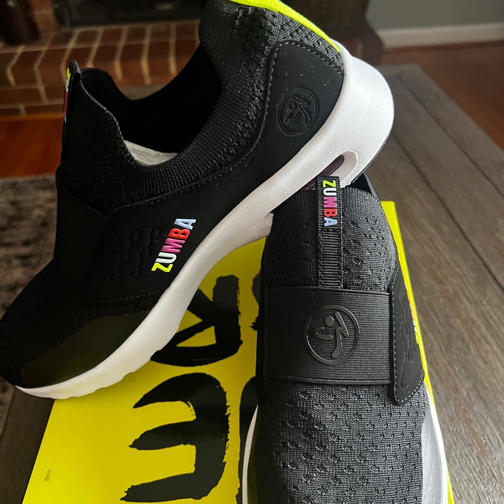 Zumba Slip on Size 9